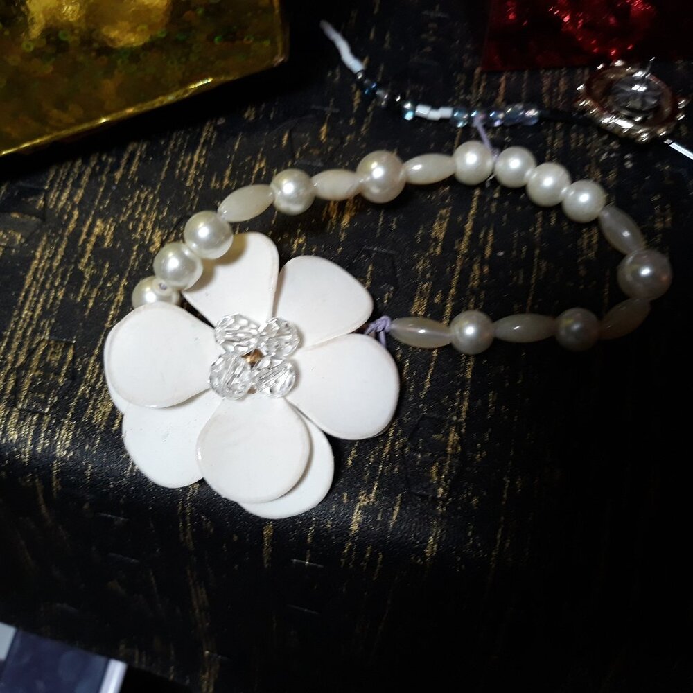 Pearl floral Anklet